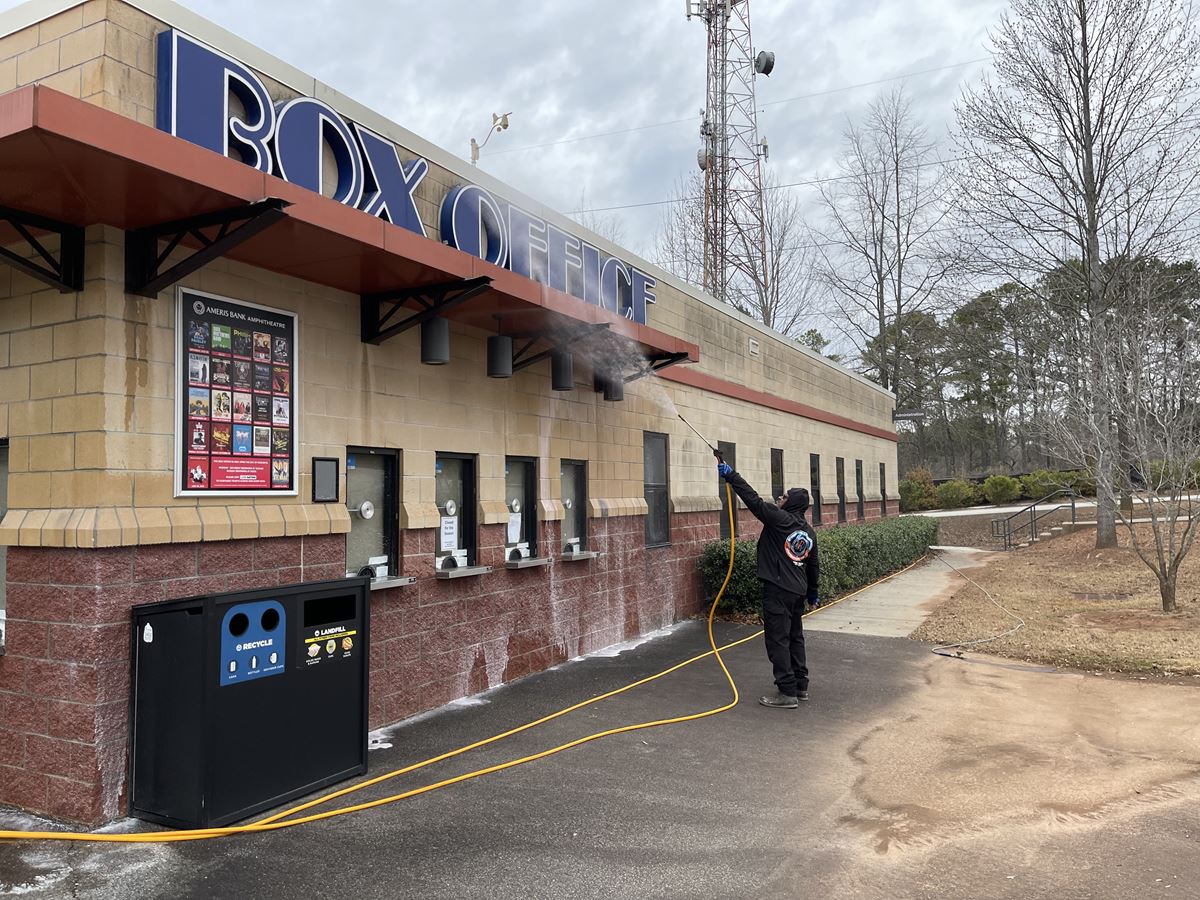 Commercial building cleaning in alpharetta ga
