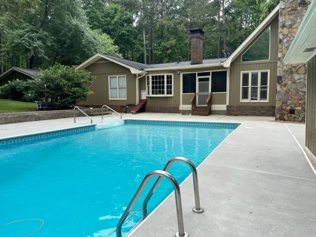 Pool deck cleaning