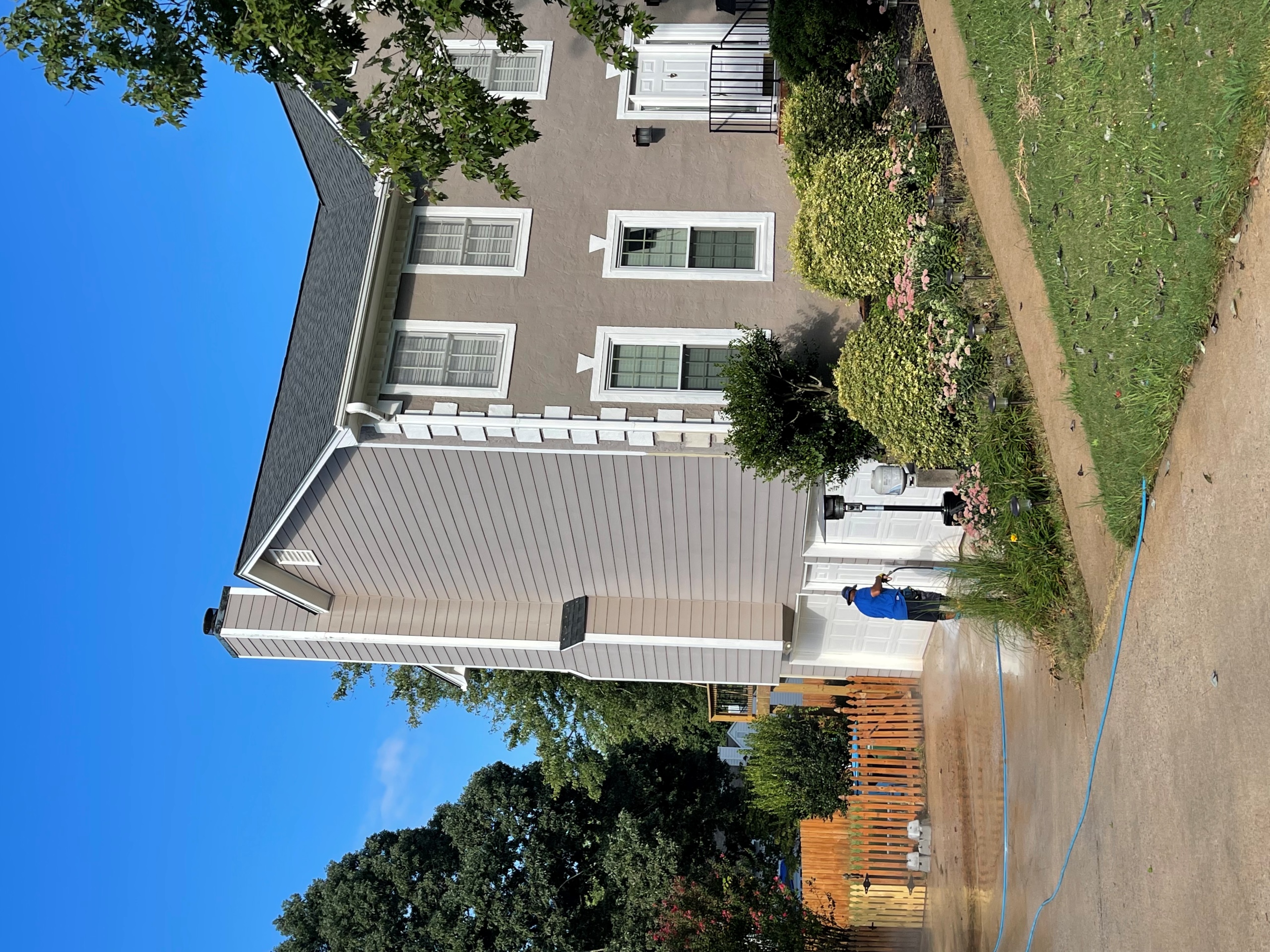 A High Quality Pressure Washing Completed in Snellville, GA
