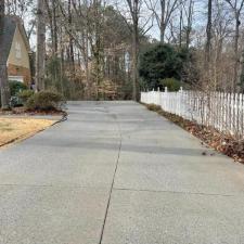 Driveway-and-Sidewalk-Cleaning-in-Snellville-Ga 0