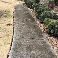 Driveway-and-Sidewalk-Cleaning-in-Snellville-Ga 1