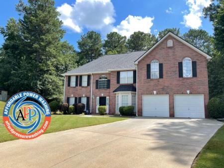 Pressure Washing House Wash and Driveway Cleaning in Snellville, GA