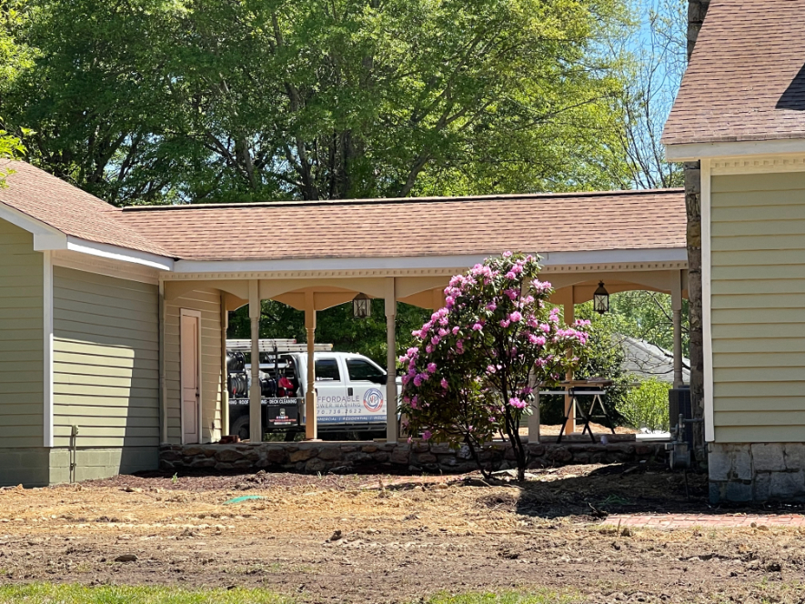 Roof Cleaning in Snellville, GA